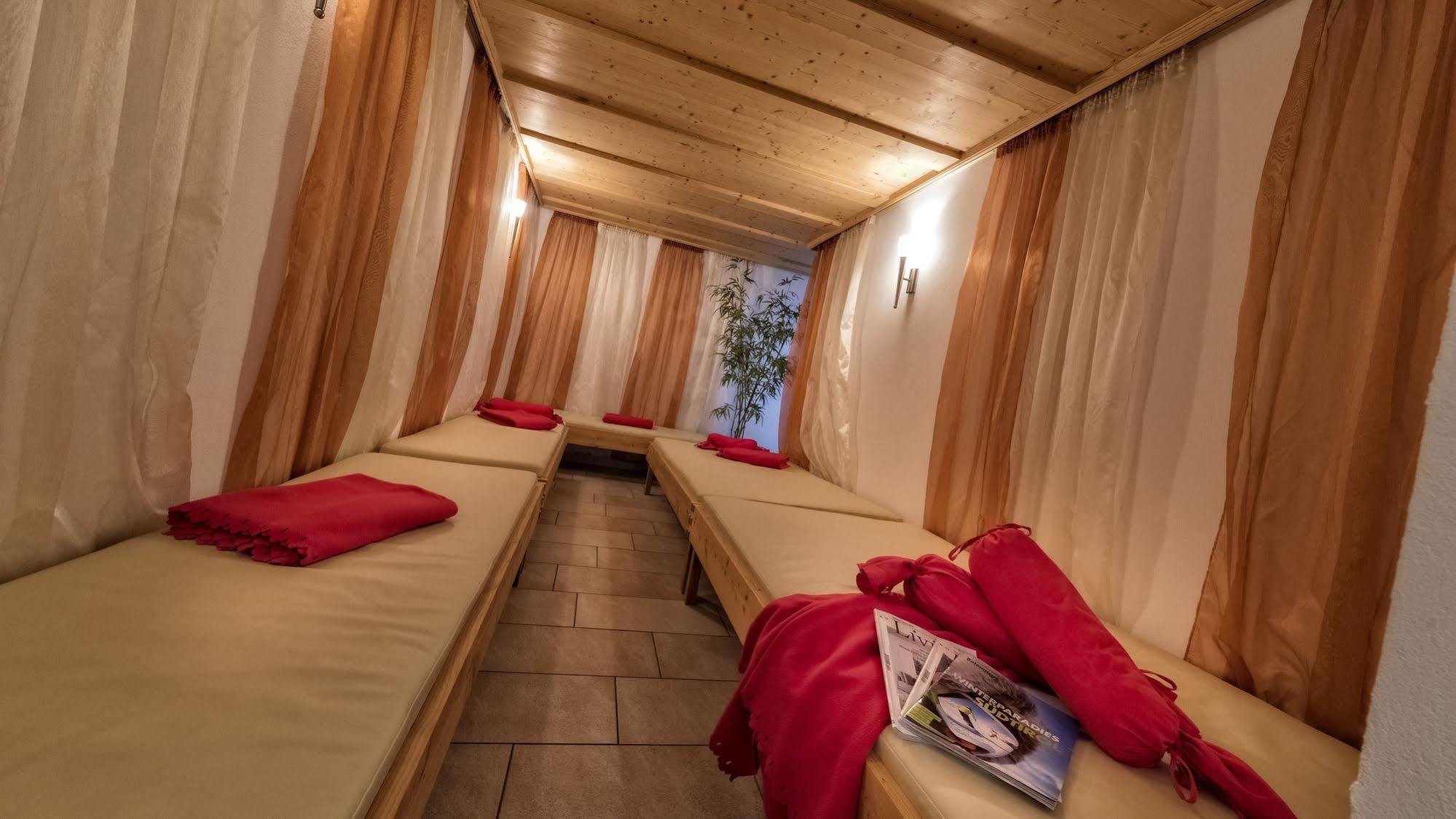 סן ויג'יליו די מרבה Hotel Mirabel מראה חיצוני תמונה